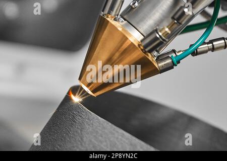 l'imprimante 3d réalise des détails mécaniques avec de la poudre de métal en magasin Banque D'Images