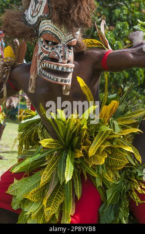 Danseuse masquée à Fissoa, province de Nouvelle-Irlande, Papouasie-Nouvelle-Guinée Banque D'Images