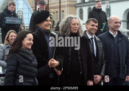 Non exclusif: KIEV, UKRAINE - 09 MARS 2023 - Représentant de l'UNESCO en Ukraine Chiara Dezzi Bardeschi, chef d'orchestre du Taras Shevchenko National A Banque D'Images