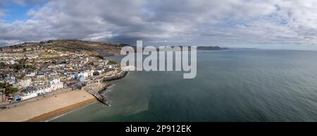 Lyme Regis, Dorset Drone photo panoramique aérienne Banque D'Images