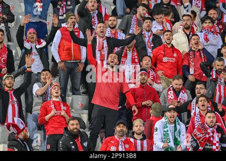 Florence, Italie. 09th mars 2023. Fans de Sivaspor pendant la Fiorentina CF vs Sivaspor, match de football de la Ligue de la Conférence de l'UEFA à Florence, Italie, 09 mars 2023 Credit: Independent photo Agency/Alay Live News Banque D'Images