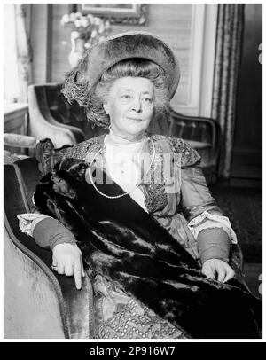 Bertha von Suttner (1843-1914), pacifiste et romancière autrichienne-bohème, première femme à recevoir le prix Nobel de la paix, photographie de portrait de bain News Service, avant 1914 Banque D'Images