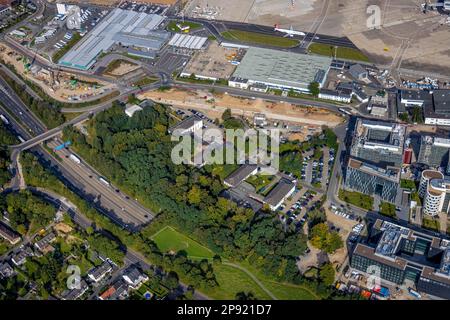 Vue aérienne, route de l'aéroport de la police fédérale et chantier de construction dans le district d'Unterrath à Düsseldorf, Rhénanie-du-Nord-Westphalie, Allemagne Banque D'Images