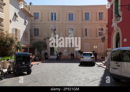 Monaco-ville, Monaco - 28 mars 2019 : hôtel de ville de Monaco près de la poste. Banque D'Images