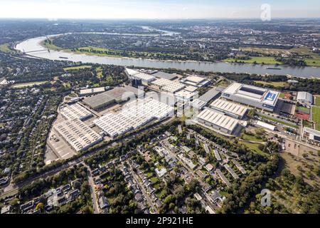 Vue aérienne, sur le Rhin le parc des expositions de Düsseldorf avec le Bundesliga stade MERKUR SPIEL-ARENA dans le quartier Stockum à Düsseldorf, Rhinel Banque D'Images