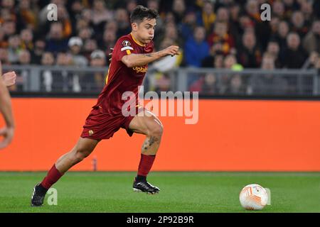 Paulo Dybala d'AS Roma pendant le match de l'UEFA Europa League AS Roma v Real Sociedad au stade Olimpico à Rome, Italie. 09th mars 2023. AllShotLive/Sipa USA crédit: SIPA USA/Alamy Live News Banque D'Images