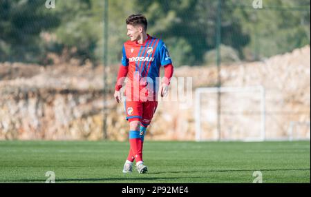 La Nucia, Espagne – 16 janvier 2023. Viktoria Plzen milieu de terrain Vaclav Pilar pendant le club amical Ferencvaros vs Viktoria Plzen (0-0). Banque D'Images