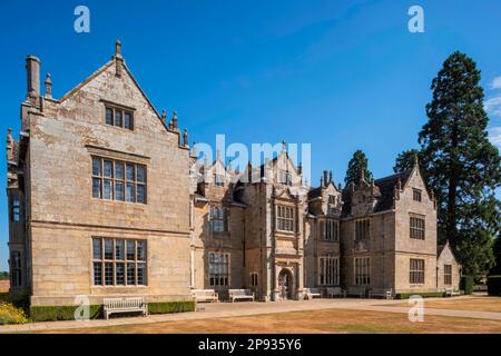 Angleterre, West Sussex, Wakehurst, Wakehurst place House and Gardens Banque D'Images