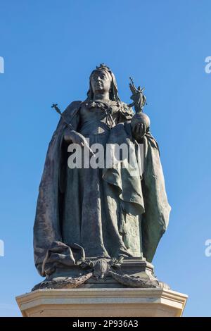 Angleterre, East Sussex, Brighton, Hove, statue de la Reine Victoria Banque D'Images