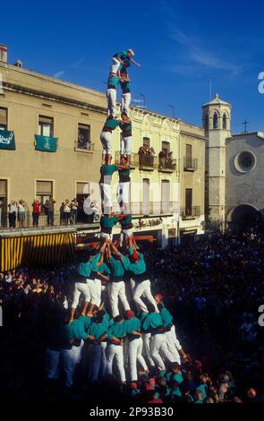 Castellers de Vilafranca.'Castellers' construit une tour humaine, une tradition catalane.Plaça de la Vila. Vilafranca del Penedès. Province de Barcelone,Catalon Banque D'Images