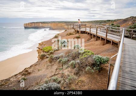 Point de vue à London Bridge, Peterborough, Port Campbell, Great Ocean Road, Victoria, Australie Banque D'Images