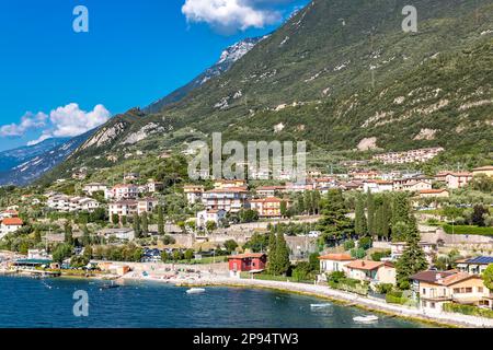 Vue depuis le château de Scaliger sur Malcesine et le lac de Garde, Malcesine, Lac de Garde, Italie, Europe Banque D'Images