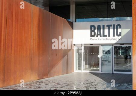 Entrée à la galerie D'art BALTIQUE, sur LA PLACE BALTIQUE, Gateshead, Royaume-Uni. Banque D'Images