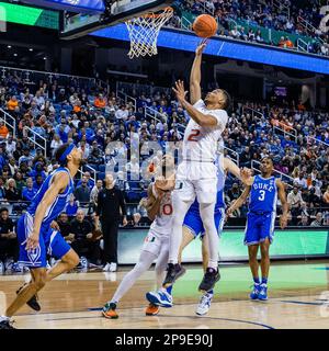 Greensboro, Caroline du Nord, États-Unis. 10th mars 2023. Lors de la ronde des demi-finales du tournoi de l'ACC masculin au Greensboro Coliseum à Greensboro, en Caroline du Nord. (Scott Kinser/Cal Sport Media). Crédit : csm/Alay Live News Banque D'Images