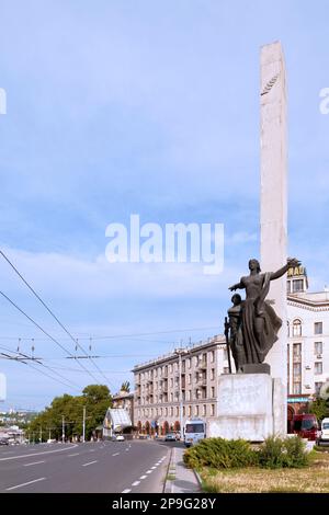 Chisinau, Moldavie - 26 juin 2018: Monument aux libérateurs de Chisinau dans le boulevard Constantin-Negruzzi. Banque D'Images