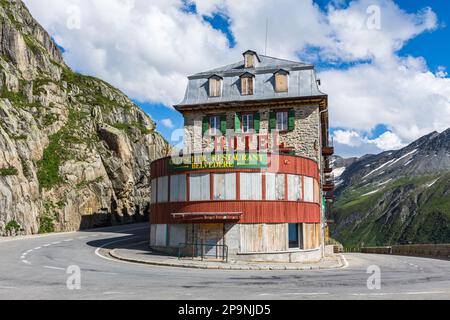 Légendaire hôtel abandonné Belvedere sur le col de Furka dans les Alpes suisses, Obergoms, Valais, Suisse Banque D'Images