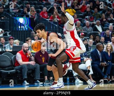 09 mars 2023 Las Vegas, Nevada, États-Unis L'avant de Stanford Brandon Angel (23) se rend au basket-ball pendant les quarts de finale du tournoi de basketball masculin Pac 12 de NCAA entre Arizona Wildcats et les Stanford Cardinals. L'Arizona a battu Stanford 95-84 à T Mobile Arena Las Vegas, Nevada. Thurman James/CSM Banque D'Images