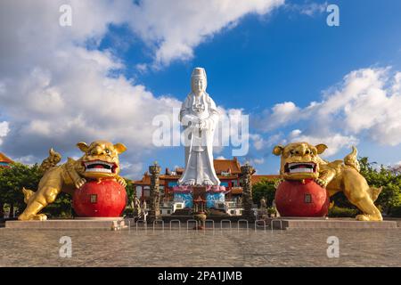 Guanyin sur haut de Chung Cheng park à Keelung, Taïwan Banque D'Images