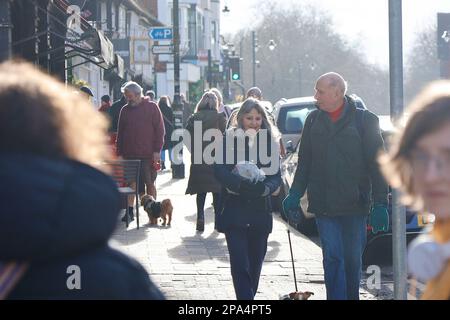 Tenterden, Kent, Royaume-Uni. 11 mars 2023. Occupé avec des gens sur la rue Tenterden High Street dans le Kent. Photographe: Paul Lawrenson, photo: PAL News/Alay Live News Banque D'Images