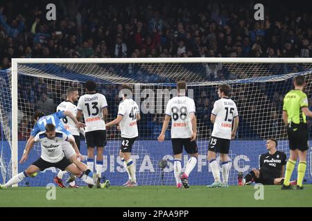 Naples, Italie. 11th mars 2023. Khvicha Kvaratskhelia de SSC Napoli a marqué le but 1-0 lors de la série Un match entre SSC Napoli et Atalanta BC au stade Diego Armando Maradona crédit: Agence de photo indépendante/Alamy Live News Banque D'Images