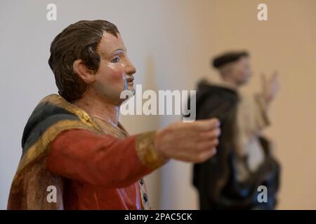 Figure polychrome de Mark l'évangéliste exposé à El Museo de los Caminos dans le Palais épiscopal d'Astorga, Leon, Espagne. Le musée, le long du Banque D'Images