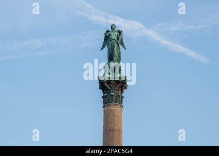 Statue de Concordia au sommet de la colonne Jubilé (Jubilaumssaule) à la place Schlossplatz - Stuttgart, Allemagne Banque D'Images