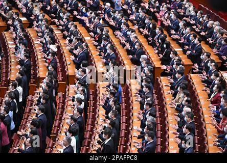 Pékin, Chine. 12th mars 2023. La cinquième séance plénière de la première session du Congrès national du peuple (CNP) de 14th se tient à la Grande salle du peuple de Beijing, capitale de la Chine, 12 mars 2023. Credit: Liu Jinhai/Xinhua/Alamy Live News Banque D'Images