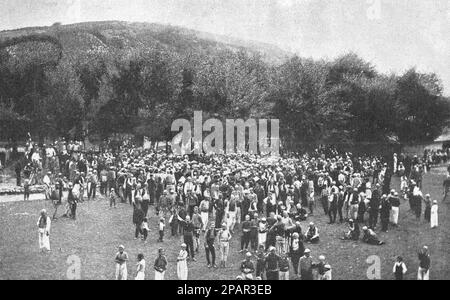 La dernière rencontre des Arnautes près de la ville de PECI (Pechi), à laquelle le nouveau régime des jeunes Turks a été condamné et il a été décidé de ne pas obéir à Cavid Pasha. L'assemblée était dirigée par ISA Boletini, le leader bien connu des Arnautes. Photo de 1910. Banque D'Images