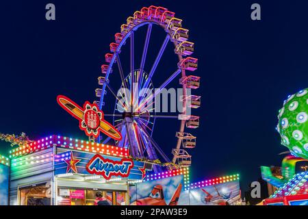 Hambourg, Allemagne, 06 avril 2019 - Hamburger Dom, roue géante sur le Spring-Dom. Banque D'Images