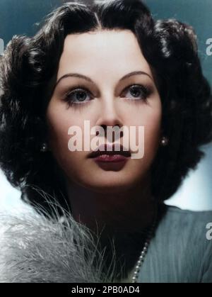 Hedy Lamarr dans 'Boom Town' par Laszlo Willinger (MGM, 1940) photo de publicité colorisée Banque D'Images