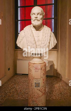 Bologne, Italie - 19 novembre 2022 : buste d'Ulisse Aldrovandi au Museo di Palazzo Poggi Banque D'Images