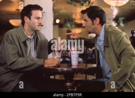 DAVID ARQUETTE et JAMIE KENNEDY dans SCREAM 2 (1997) réalisateur WES CRAVEN écrivain Kevin Williamson musique Marco Beltrami costume design Kathleen Detoro dimension films / Konrad Pictures / Craven - Maddalena films / Miramax / Maven Entertainment Banque D'Images
