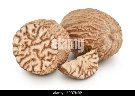 nutmeg isolé sur fond blanc avec une profondeur de champ totale. Banque D'Images