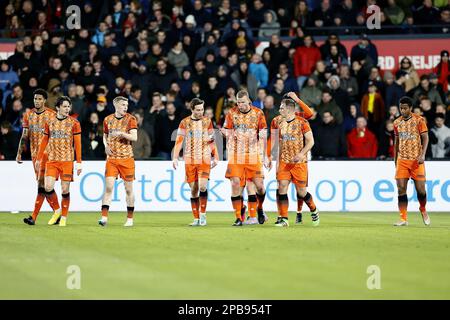 ROTTERDAM - Daryl van MIEGHEM du FC Volendam célèbre le 0-1 avec ses coéquipiers lors du match de première ligue néerlandais entre Feyenoord et le FC Volendam au Feyenoord Stadion de Kuip on 12 mars 2023 à Rotterdam, pays-Bas. ANP PIETER STAM DE JONGE Banque D'Images