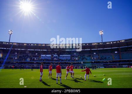 Vérone, Italie , 12 mars 2023, l'équipe (AC Monza) se réchauffer pendant le championnat italien Serie Un match de football entre Hellas Vérone et AC Monza sur 12 mars 2023 au Stadio Marcantonio Bentegodi à Vérone, Italie - photo Luca Rossini / E-Mage Banque D'Images