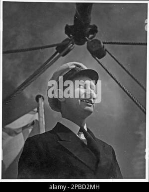 Capitaine William Frank Cook, deuxième commandant du HMAS Wyatt EARP. Banque D'Images