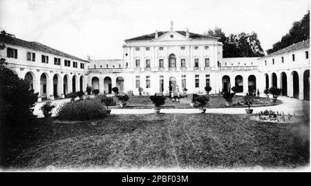 1905 CA , LEVADA di PIOMBINO DESE , PADOVA , ITALIE : la merveilleuse VILLA MARCELLO des comtes MARCELLO DI LEVADA . - Foto storiche - foto storica - ARCHITETURA - ARCHITECTURE - nobiltà italiana - noblesse - nobili italiani - nobile - BELLE EPOQUE - ITALIA - jardin - giardino - - - GÉOGRAPHIE - GEOGRAFIA - HISTOIRE - PADOVA --- Archivio GBB Banque D'Images