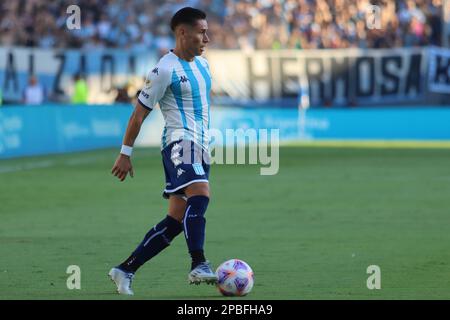 Avellaneda, Argentine, 12, mars 2023. Oscar Opazo de Racing Club en action pendant le match entre Racing Club vs. Club Atletico Sarmiento, match 7, Professional Soccer League of Argentina 2023 (Liga Profesional de Futbol 2023 - Torneo Binance). Crédit: Fabideciria. Banque D'Images