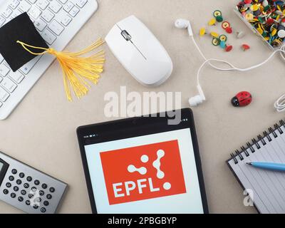 Allemagne. 12th mars 2023. Sur cette photo, le logo de l'Ecole Polytechnique fédérale de Lausanne EPFL est affiché sur une tablette. (Credit image: © Igor Golovniov/SOPA Images via ZUMA Press Wire) USAGE ÉDITORIAL SEULEMENT! Non destiné À un usage commercial ! Banque D'Images