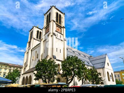 Vue sur l'église Saint Andrew de Salzbourg, Autriche Banque D'Images