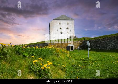 Trondheim Norvège 05/30/2017 : vue sur la forteresse de Kristiansten à Trondheim au printemps Banque D'Images