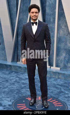Beverly Hills, États-Unis. 12th mars 2023. Trevor Noah arrive à la Vanity Fair Oscar Party tenue au Wallis Annenberg Centre for the Performing Arts on 12 mars 2023 à Beverly Hills, CA. © OConnor-Arroyo/AFF-USA.com crédit: AFF/Alamy Live News Banque D'Images