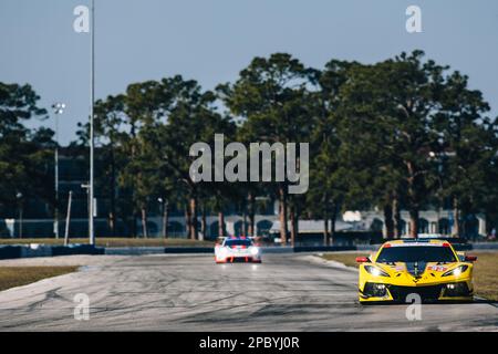 Sebring, Floride, États-Unis - 13/03/2023, 33 KEATING Ben (états-unis), VARRONE Nicolas (arg), CATSBURG Nicky (nld), Corvette Racing, Chevrolet Corvette C8.R, Action pendant le Prologue du Championnat du monde d'endurance 2023 de la FIA, de 11 mars à 12, 2023 sur le circuit international de Sebring à Sebring, Floride, Etats-Unis - photo Thomas fenêtre / DPPI Banque D'Images