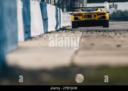 Sebring, Floride, États-Unis - 13/03/2023, 33 KEATING Ben (états-unis), VARRONE Nicolas (arg), CATSBURG Nicky (nld), Corvette Racing, Chevrolet Corvette C8.R, Action pendant le Prologue du Championnat du monde d'endurance 2023 de la FIA, de 11 mars à 12, 2023 sur le circuit international de Sebring à Sebring, Floride, Etats-Unis - photo Thomas fenêtre / DPPI Banque D'Images