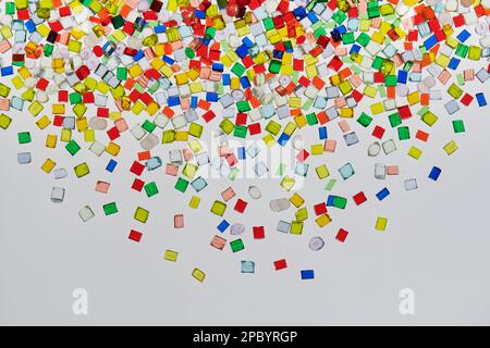 plusieurs différentes résines polymères plastiques de couleur transparente Banque D'Images