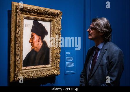 Londres, Royaume-Uni. 13th mars 2023. Un vieil homme aussi par l'artiste - Quinten Massys 'une vieille femme (environ 1513) qui est devenue connue sous le nom de «la duchesse laid» après qu'elle a inspiré les illustrations de John Tenniel pour Alice in Wonderland de Lewis Carroll (1865). Partie d'une nouvelle petite exposition sur le travail des peintres. Crédit : Guy Bell/Alay Live News Banque D'Images