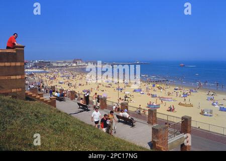 La plage et le front de mer en été à Gorleston-on-Sea Beach, près de Great Yarmouth. Norfolk. Angleterre. ROYAUME-UNI Banque D'Images