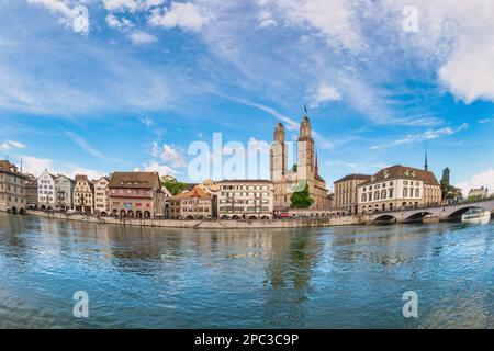 Zurich Suisse, vue sur la ville à l'église Grossmunster et au pont Munster Banque D'Images