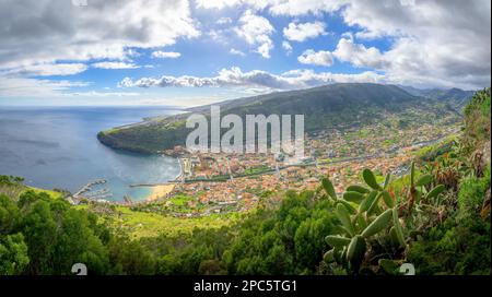 Paysage avec la baie de Machico, l'île de Madère, Portugal Banque D'Images