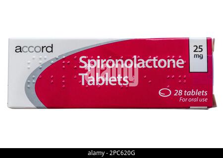 Paquet de comprimés de Spironolactone d'accord 28 comprimés à usage oral 25 mg isolés sur fond blanc Banque D'Images